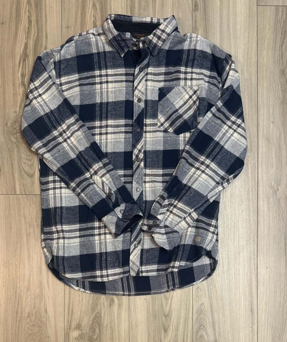 Outpost Makers Men's Navy and White Plaid Flannel Shirt